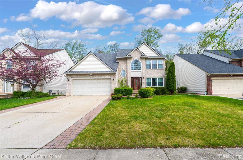 Troy, MI 48083 6424,2397 CEDAR KNOLL Drive