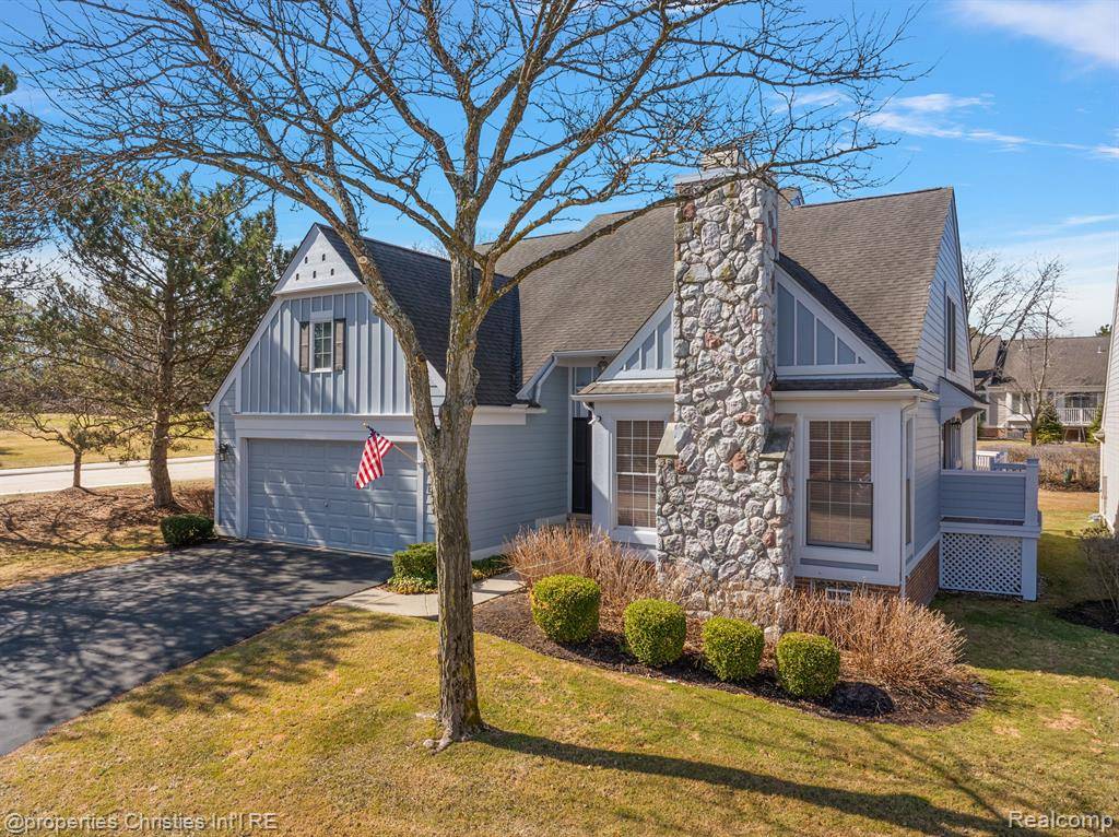 Bloomfield Hills, MI 48304 1462,2488 INGLEHILL