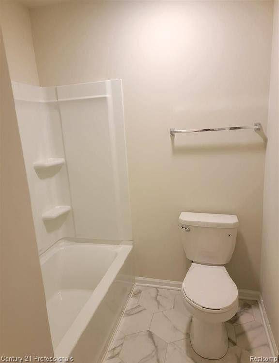 Rochester, MI 48307 4945,774 PEPPERMINT Drive
