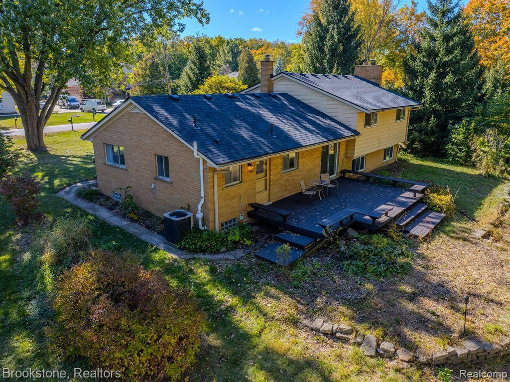 711 SYLVANWOOD Drive, Troy, MI 48085 3172