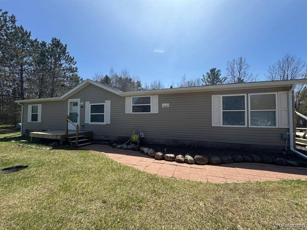 1400 E DAYTON Road, Caro, MI 48723 9027