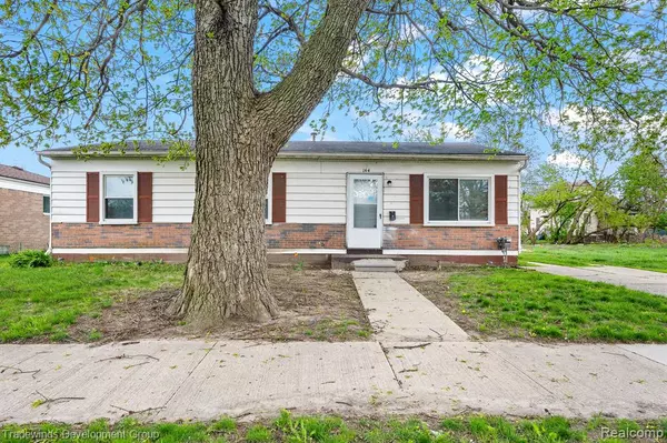 144 COURT Street, Mount Clemens, MI 48043 5821