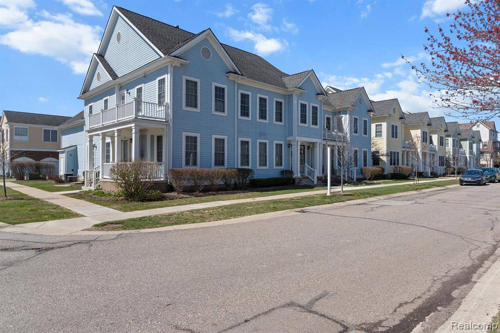 Canton, MI 48188 6728,370 ROOSEVELT Street