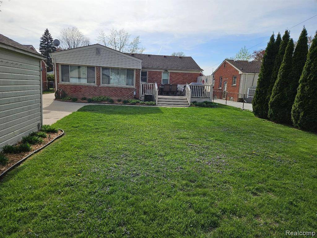Livonia, MI 48150 2779,11030 FAIRFIELD Street