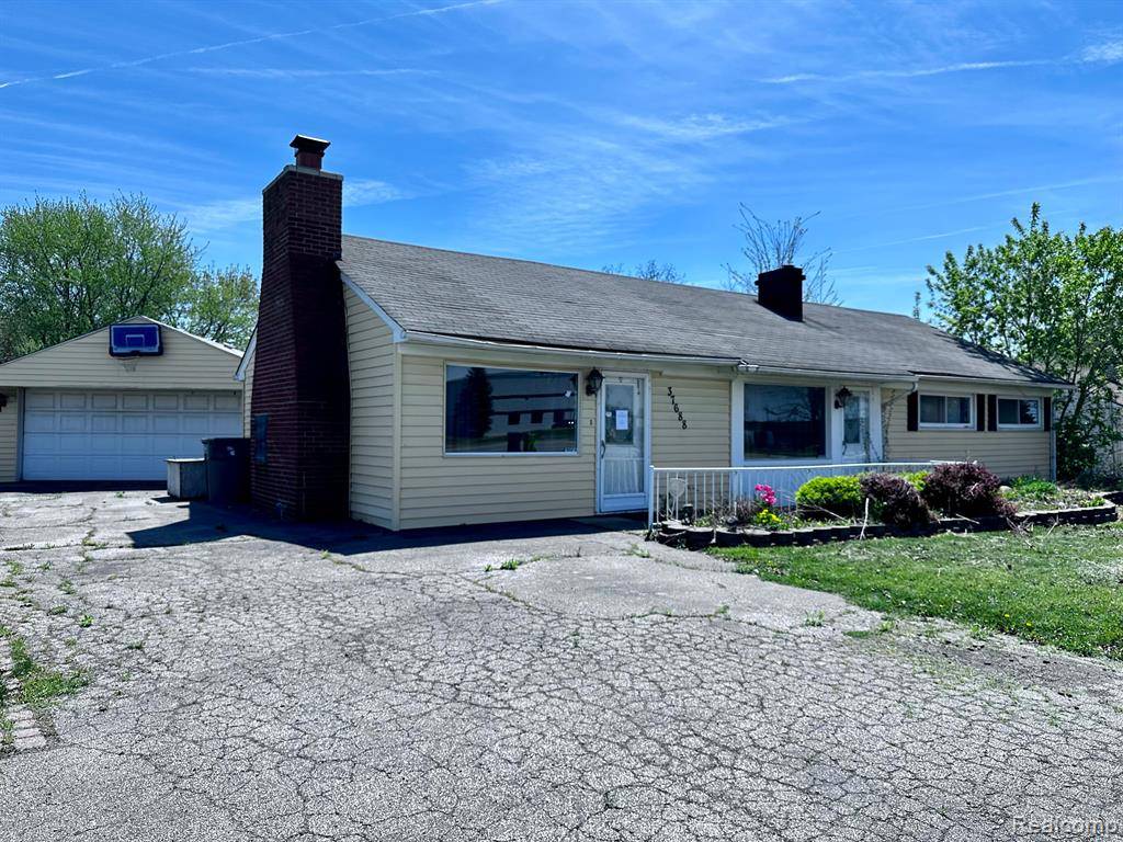 Clinton Township, MI 48036 2337,37688 S GROESBECK
