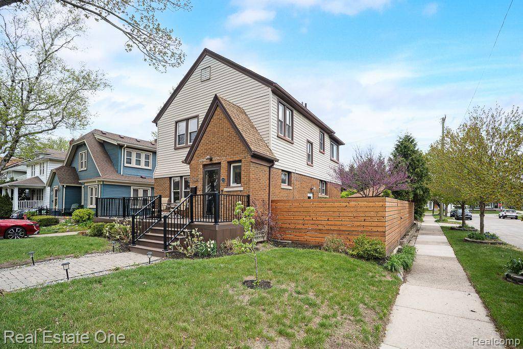1039 Longfellow Avenue, Royal Oak, MI 48067 3319