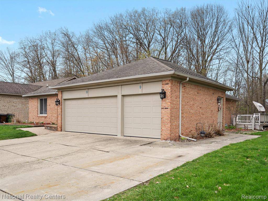 Shelby Twp, MI 48317 4059,46369 SPRINGHILL Drive