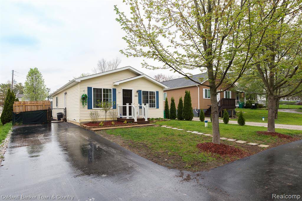 Pinckney, MI 48169 9136,3325 JUNIOR