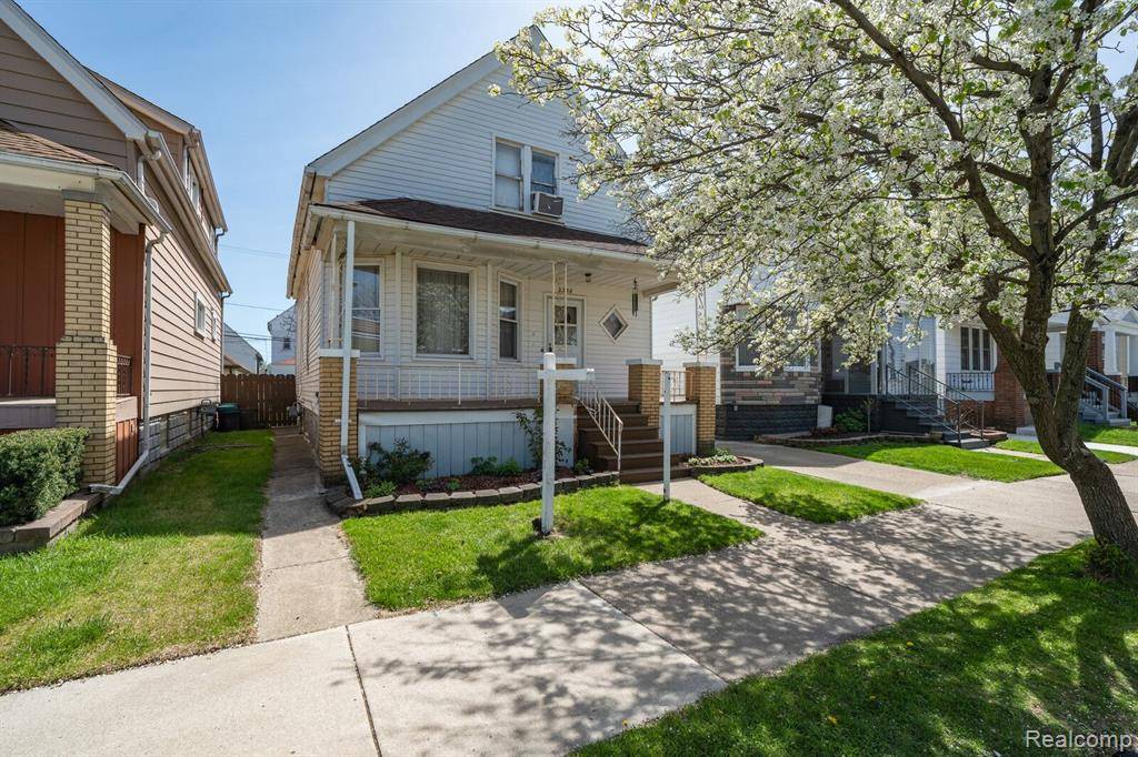 Hamtramck, MI 48212 3400,2336 EDWIN Street