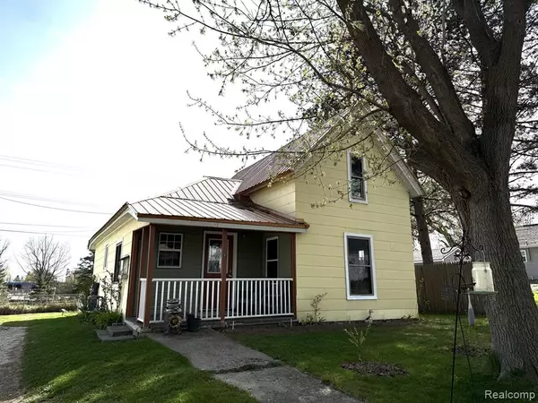 183 W GAMBLE Street, Caro, MI 48723 1711
