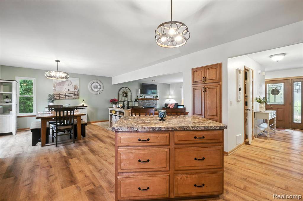 Howell, MI 48855 7673,2008 LAUREL OAK Drive