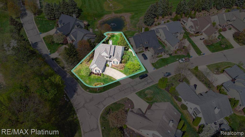 Brighton, MI 48116 4703,4656 VILLA FRANCE Drive