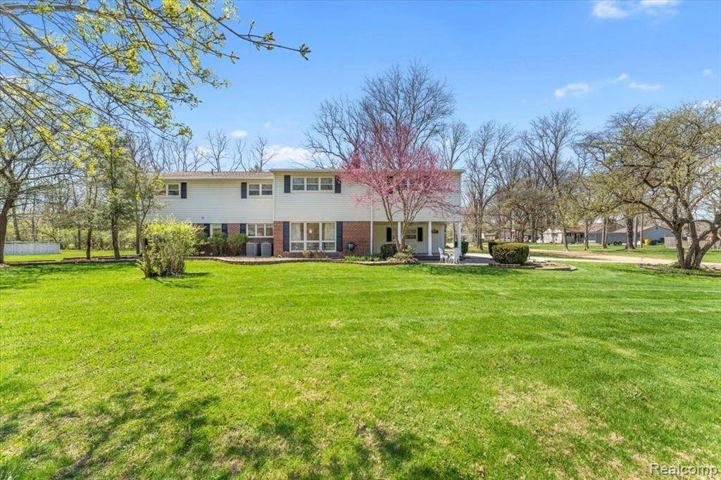 21220 Thorofare Road, Grosse Ile, MI 48138 1233