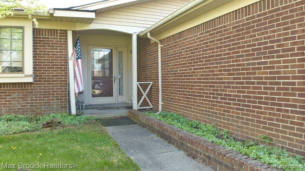 Clarkston, MI 48346 3860,5347 TIMBER RIDGE Trail
