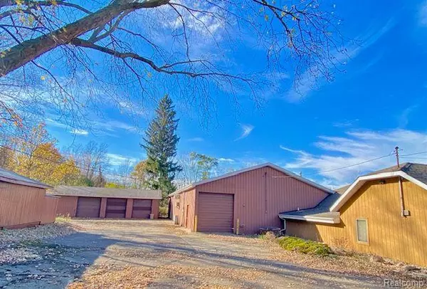 Holly, MI 48442 9416,11140 N HOLLY Road