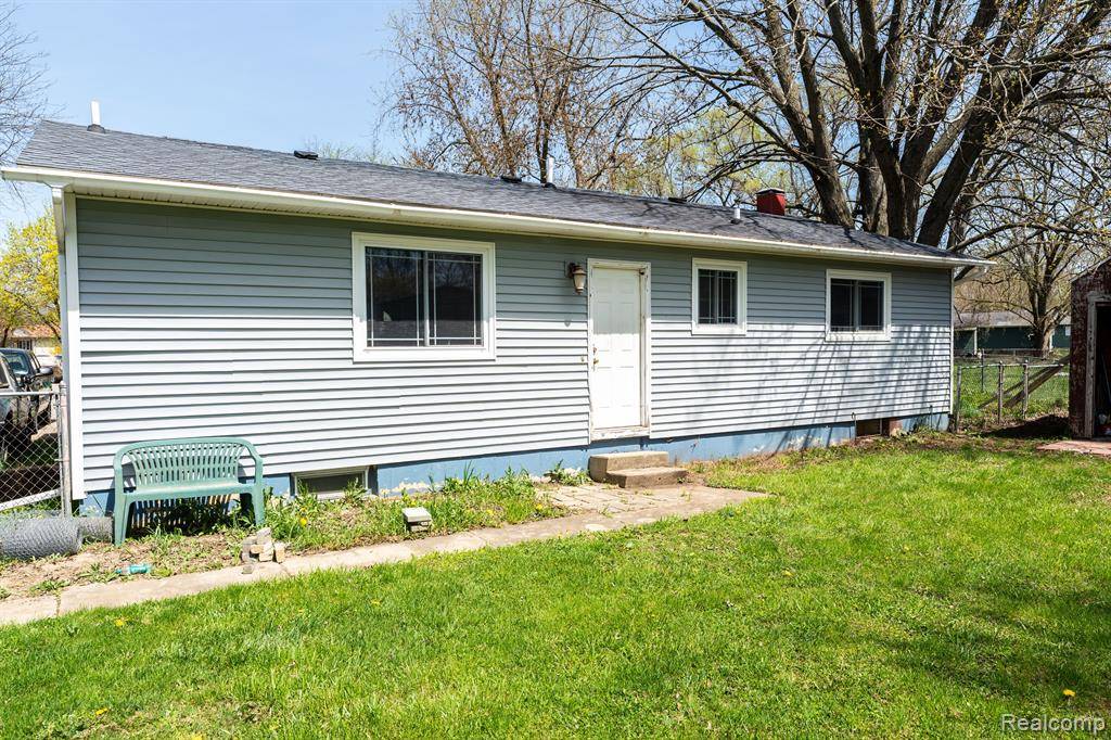 Durand, MI 48429 1762,708 S GOMAS Court