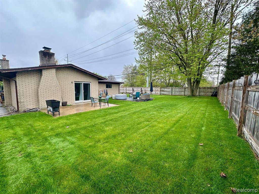 Canton, MI 48187 2144,44298 ARLINGTON Road
