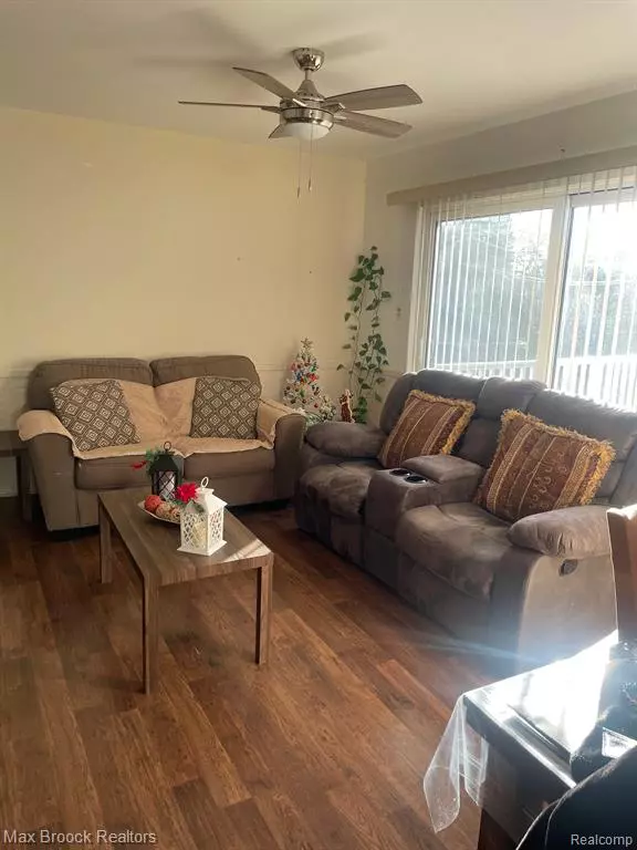Warren, MI 48093 3524,11916 GEOFFRY Drive