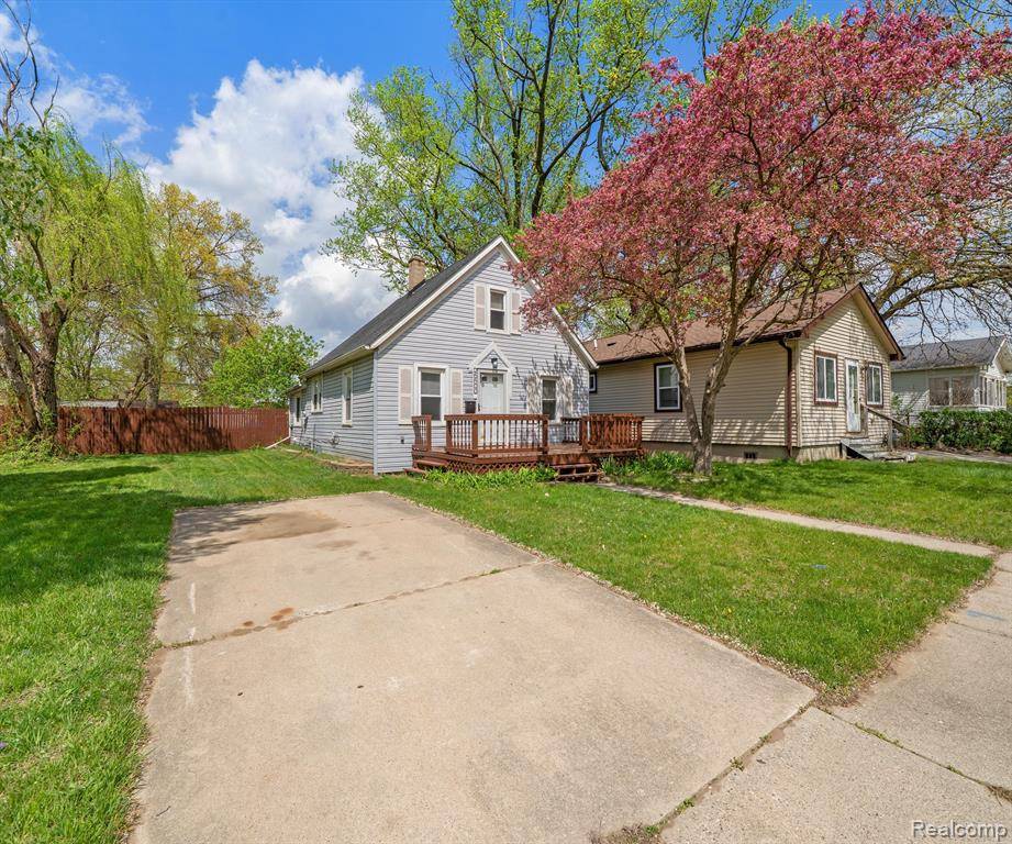 Dearborn Heights, MI 48125 1150,25500 YALE Street