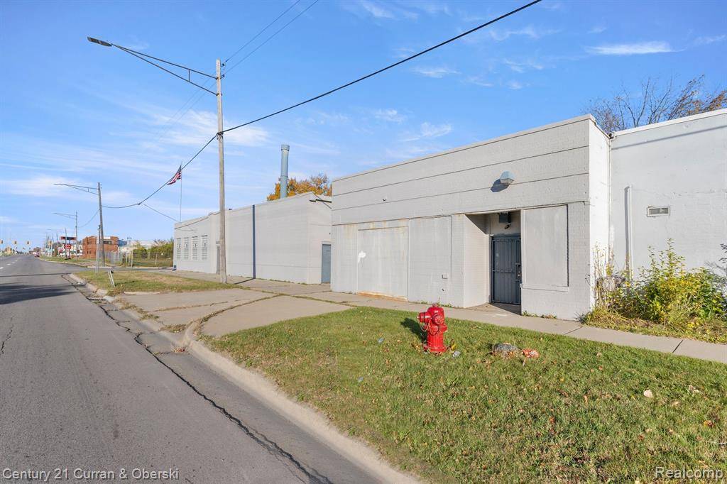 Warren, MI 48089 3123,12357 E 8 MILE Road