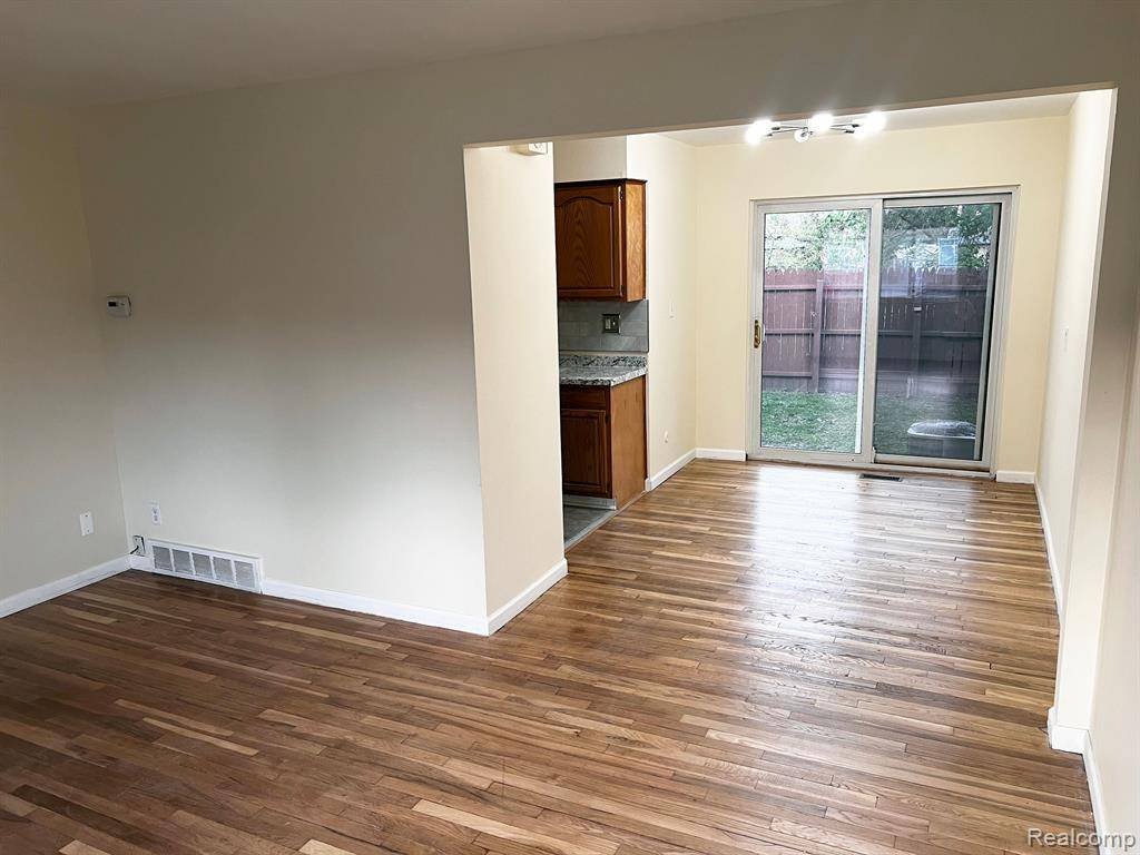 Roseville, MI 48066,25954 Salem
