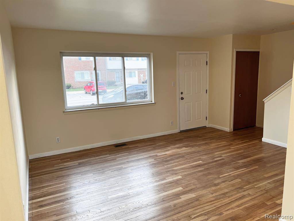 Roseville, MI 48066,25954 Salem
