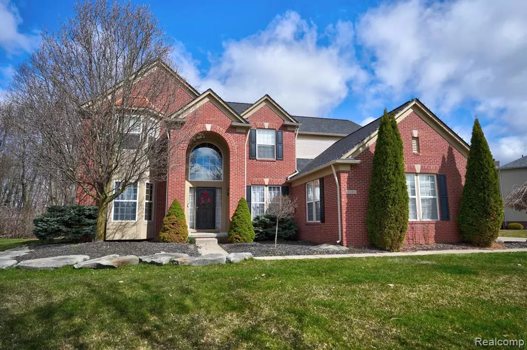 Grand Blanc, MI 48439 7824,6280 GARNET Lane