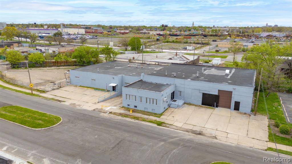 9900 NORTHLAWN Street, Detroit, MI 48204 4120