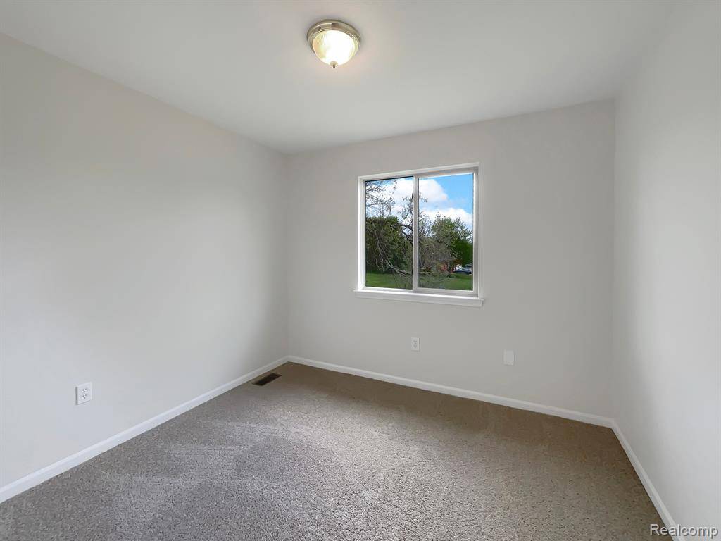 Ypsilanti, MI 48198 6518,1555 S HARRIS Road