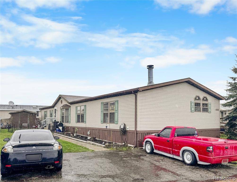9080 GREENTREE Drive, Newport, MI 48166 9552