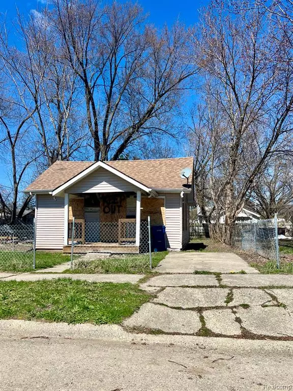 1302 HURON Street, Flint, MI 48507 2319