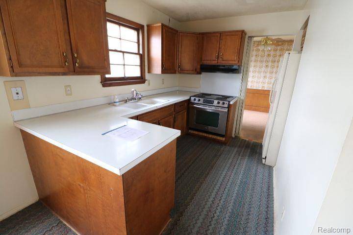 Flint, MI 48503 4518,3845 KENT Street