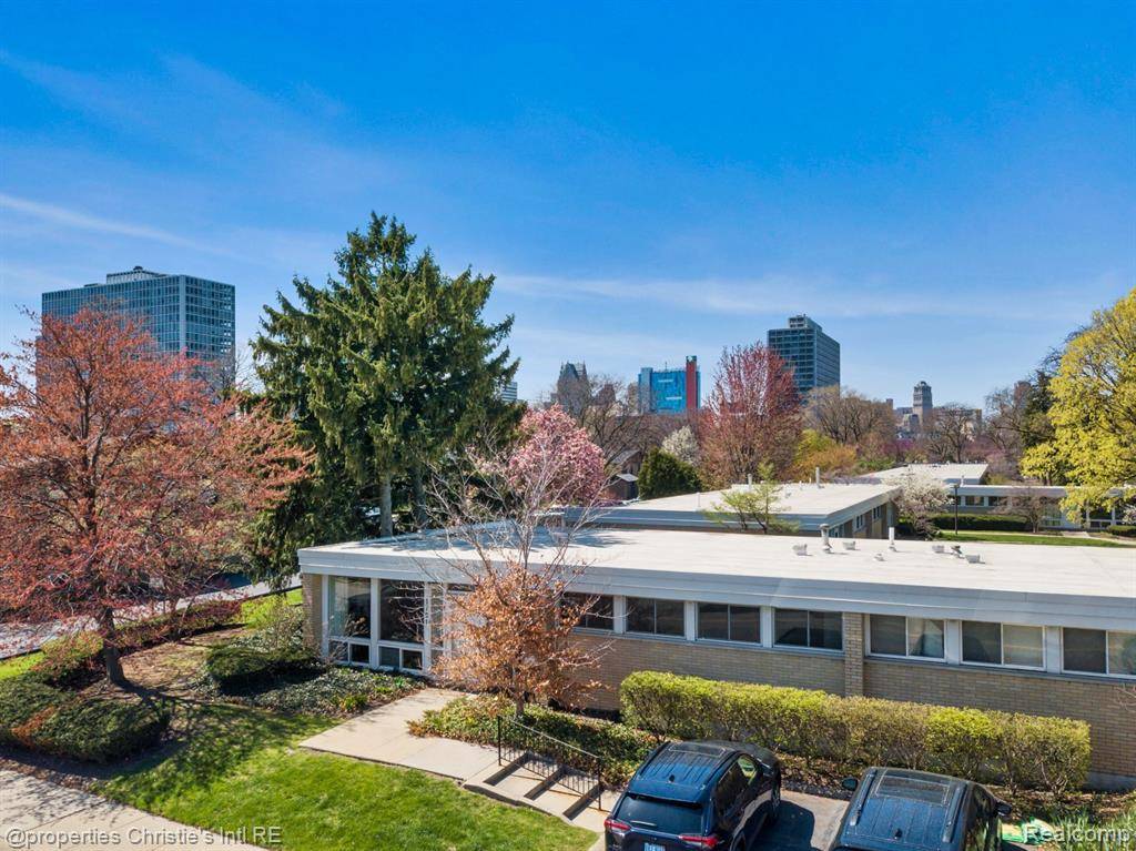 Detroit, MI 48207,1701 Orleans