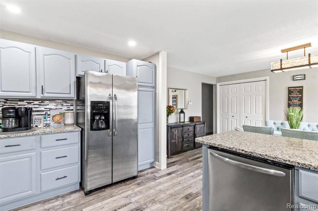 Fort Gratiot, MI 48059 4103,3500 CONNIE Lane