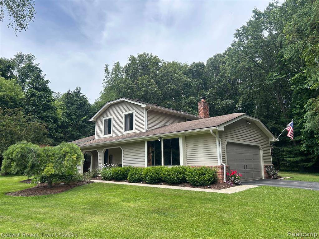 Milford, MI 48381 2507,2221 APPLEWOOD Lane