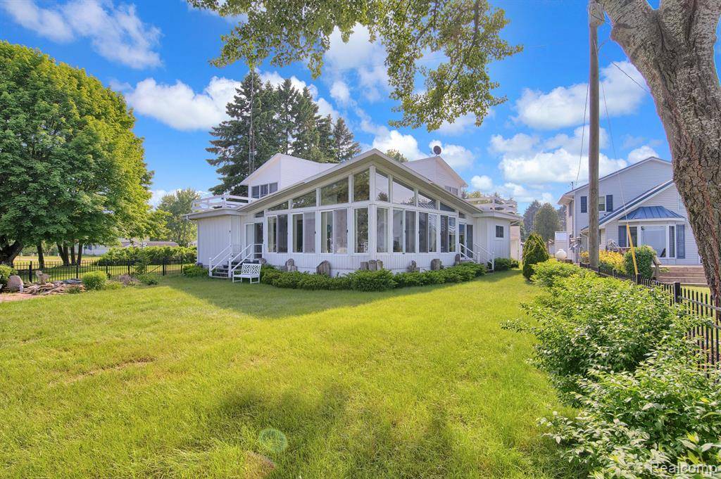 Deckerville, MI 48427 9383,4308 N GRANDVIEW BEACH Drive