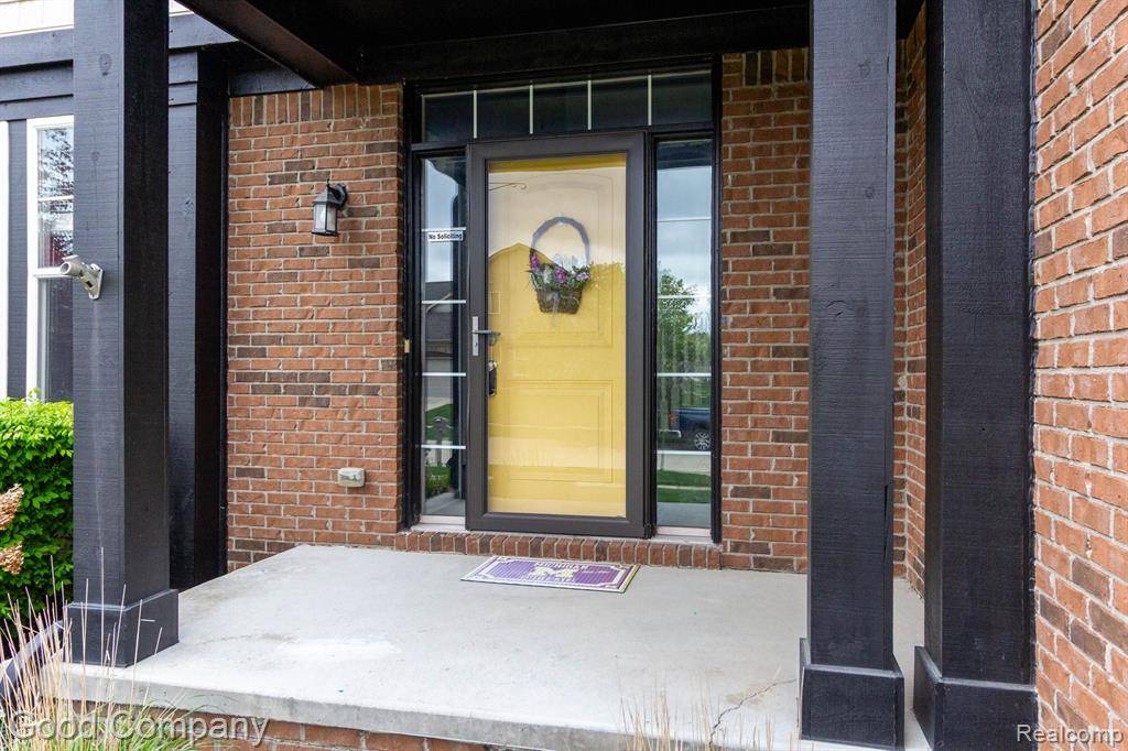 Clinton Township, MI 48038 3234,15941 CHERRY Drive
