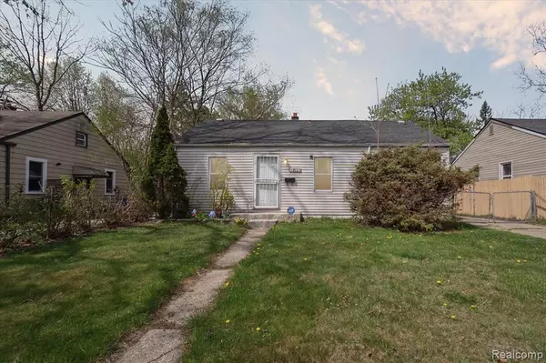Detroit, MI 48219 3687,17435 FENTON Street