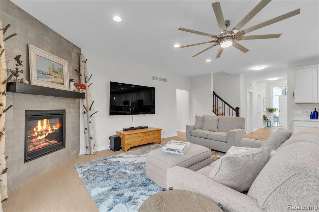 Wixom, MI 48393 1201,3166 ROMA