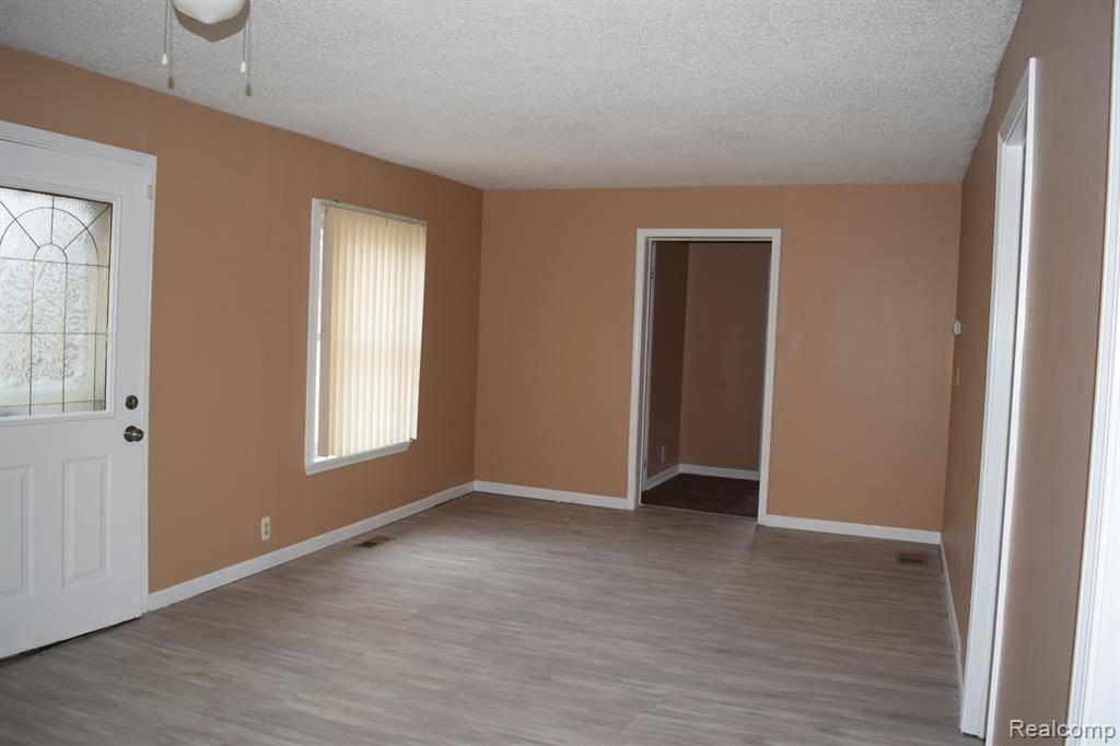 Dearborn Heights, MI 48127 1333,24505 FORDSON