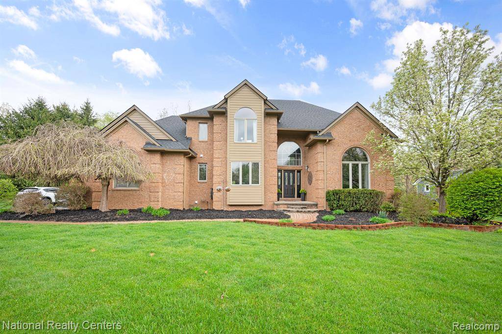 10348 LONDONDERRY Drive,  South Lyon,  MI 48178 1911