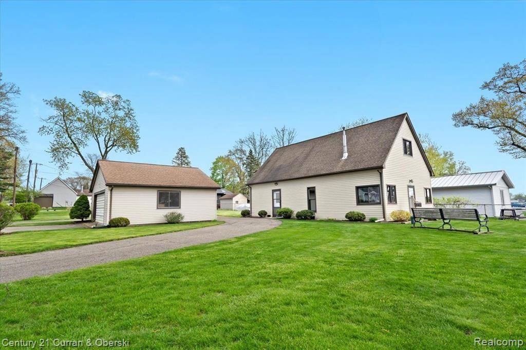Commerce Twp, MI 48382 4743,1645 Grinshaw Street