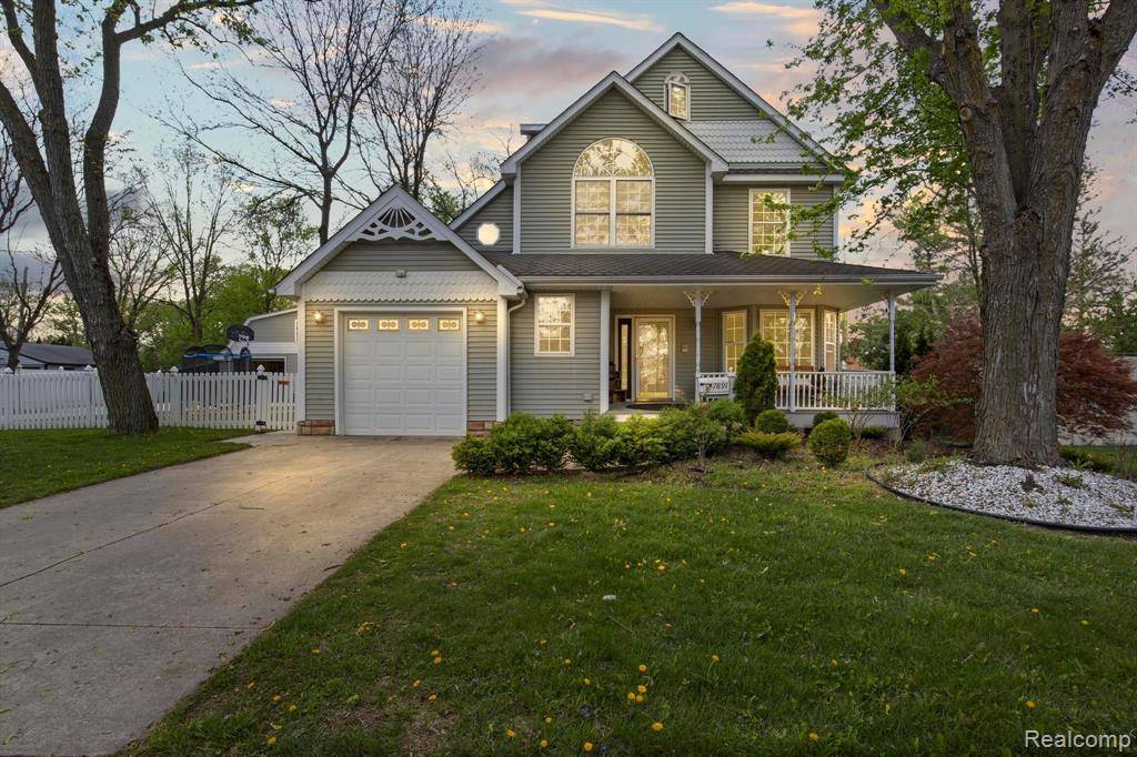 7891 ROBINDALE Avenue, Dearborn Heights, MI 48127 1206