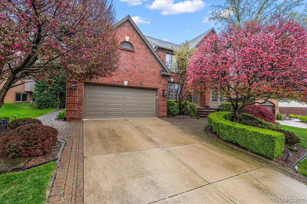 244 GLENMOOR Drive, Rochester, MI 48307 1729