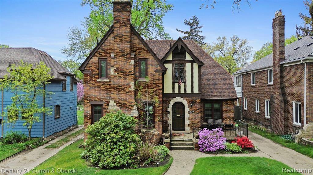 18925 BIRCHCREST Drive, Detroit, MI 48221 2226
