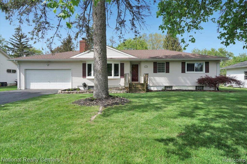 Waterford, MI 48329 1476,6128 NORTHRUP Drive