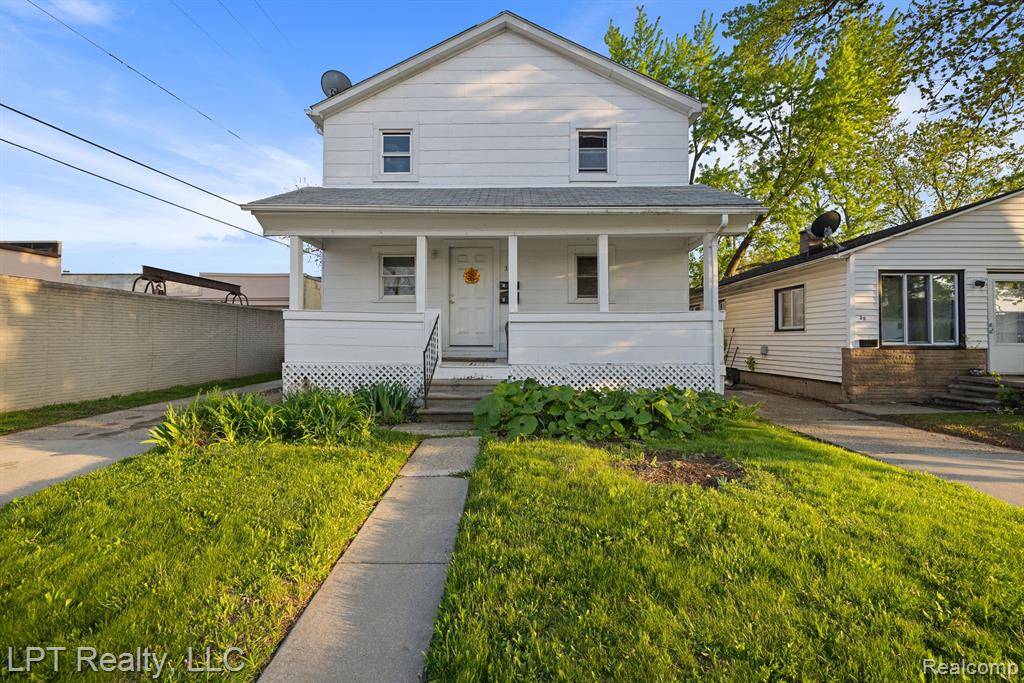 Madison Heights, MI 48071 3993,31 W BARRETT Avenue