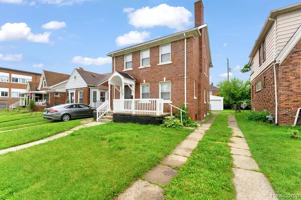Detroit, MI 48224 3207,5767 BERKSHIRE Street