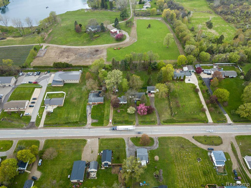 Imlay City, MI 48444 1181,659 N VAN DYKE Road
