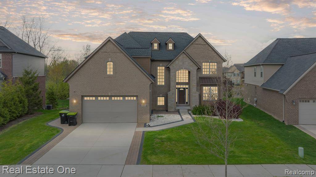 41829 STEINBECK, Novi, MI 48377 2871
